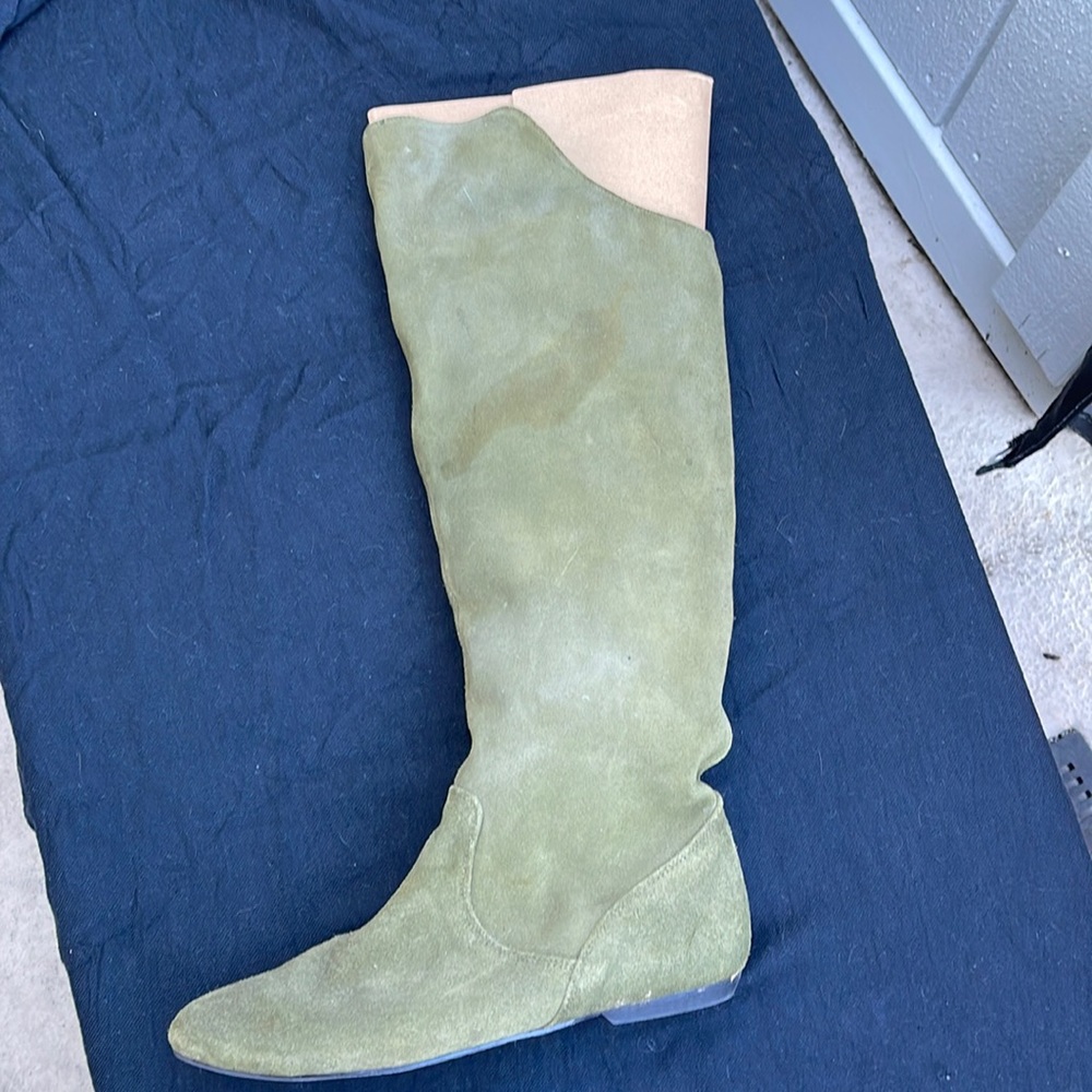 Green suede boots